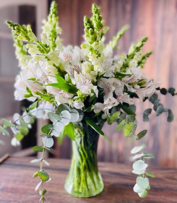 Vaso em Vidro com Mix de Flores Finas