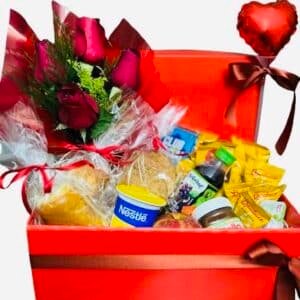 Cesta de café caixa com rosas