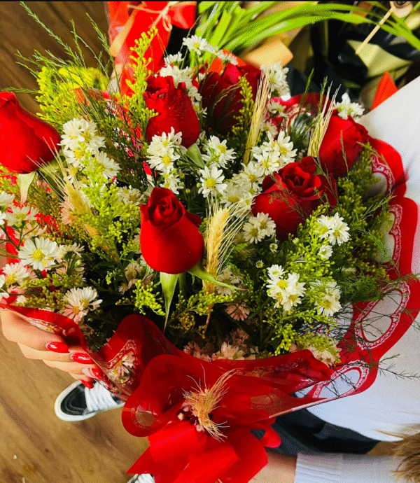Buquê com 6 Rosas
